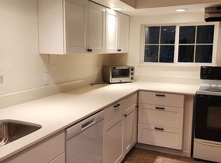 831 SW 142nd St #B, Burien, WA 98166