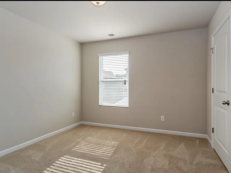 208 Autumn Terrace Ln — Photo 8