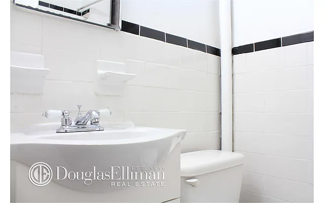 Rented by Douglas Elliman | media 7