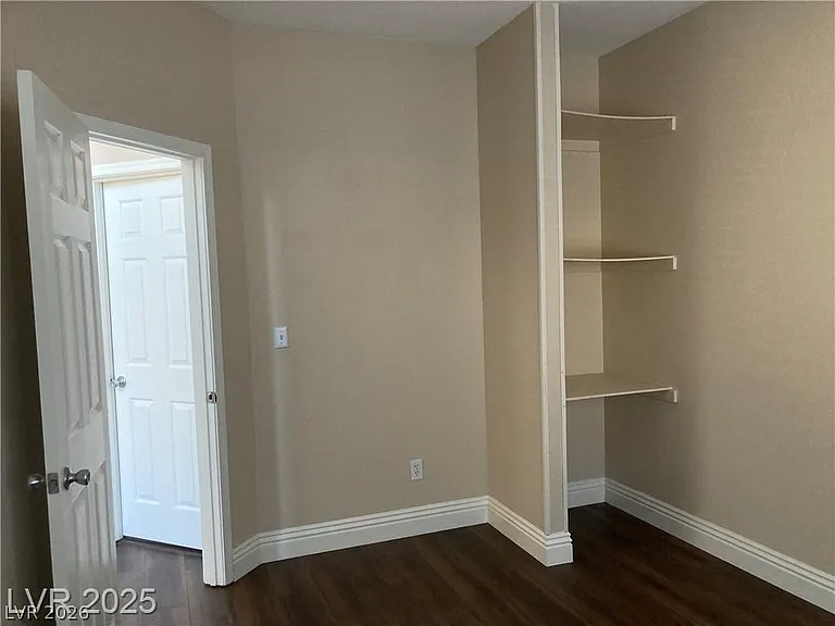 3120 Whispering Canyon Ct — Photo 31