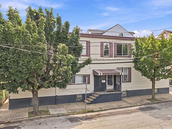 2nd image of 201 Taylor St