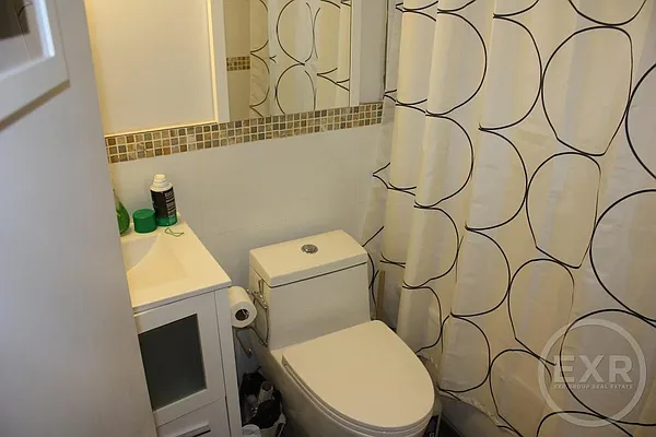 Rented by EXR | media 77