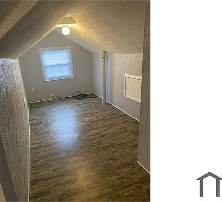 2 bed, 900 sqft, $1,150 — Photo 2