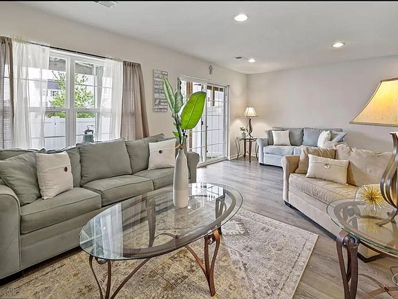 5th image of 29844 Plantation Lakes Blvd