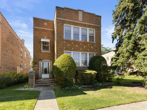 8130 Kenneth Ave, Skokie, IL 60076