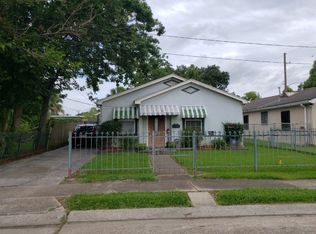 3832 Mistletoe St, New Orleans, LA 70118