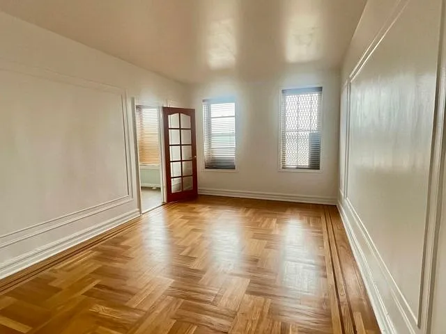 Brady Court — Photo 4