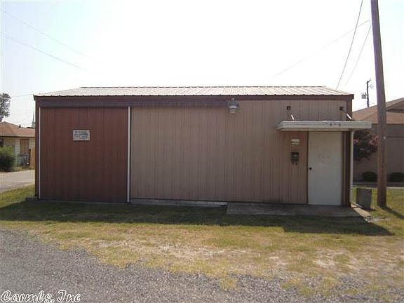 3rd image of 1412 E Race Ave