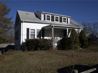 90 Seymour St, Warren, RI 02885