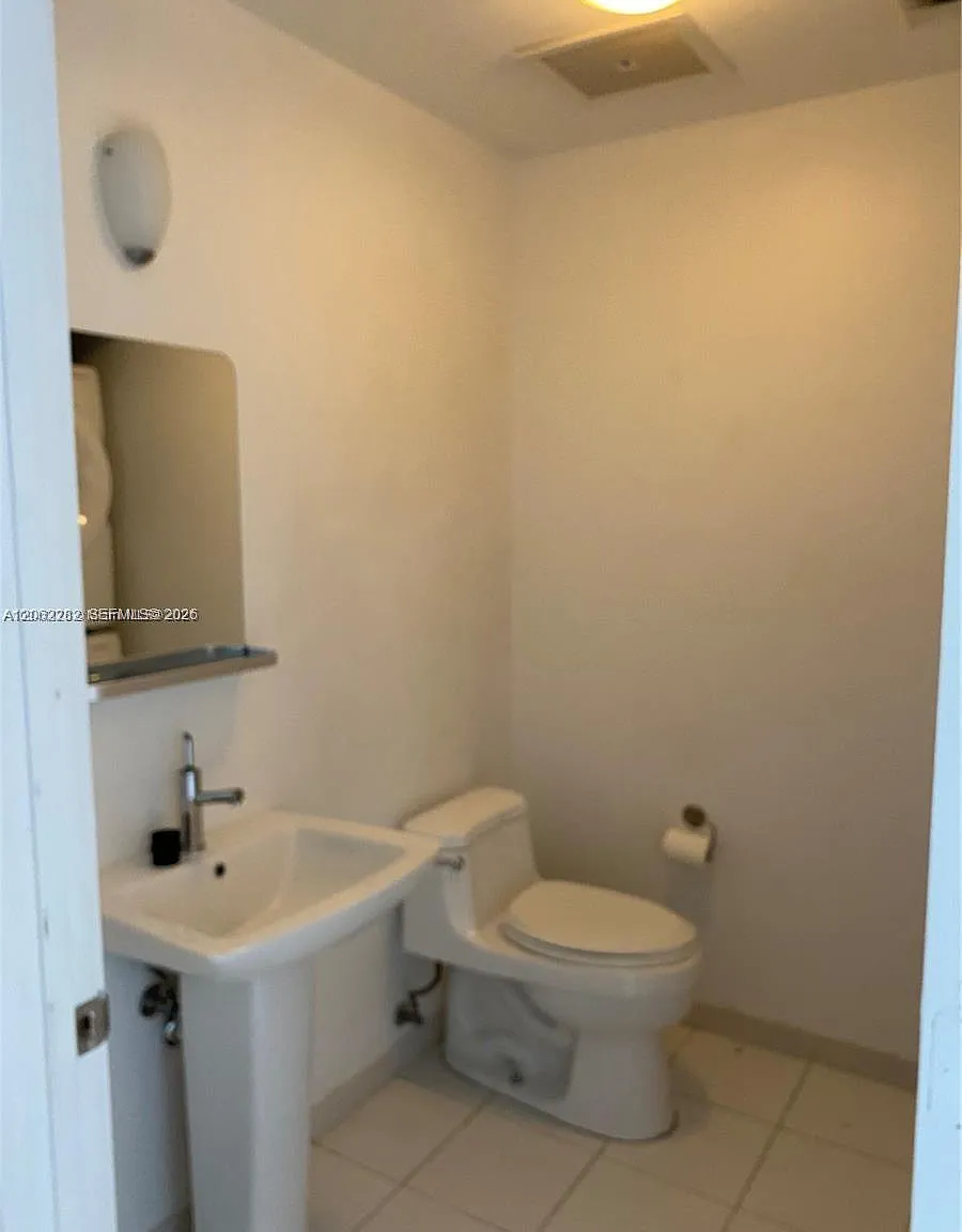 Two Midtown Miami Condo — Photo 3