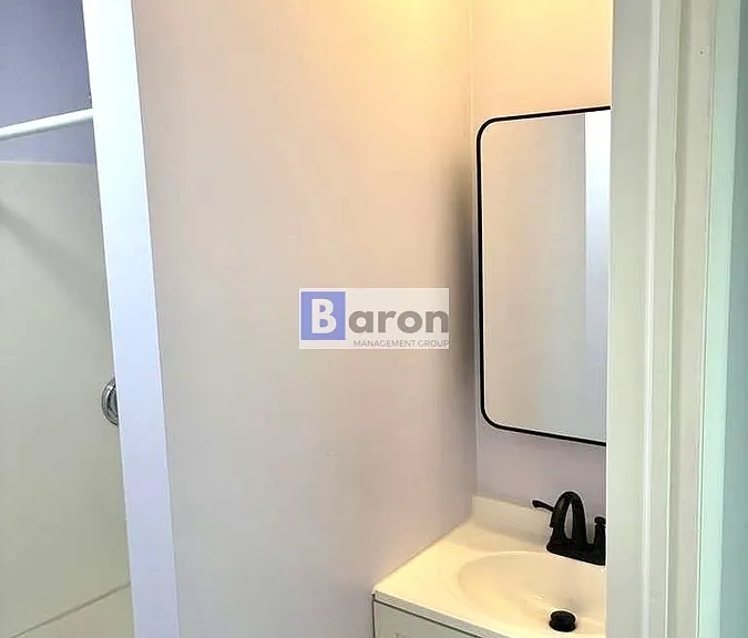 448 Park Dr — Photo 7