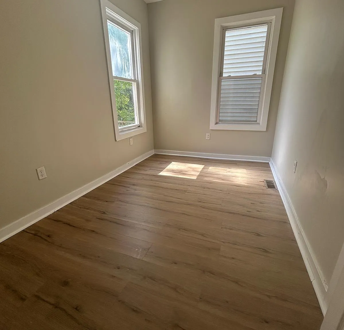 3 bed, $2,100 — Photo 3