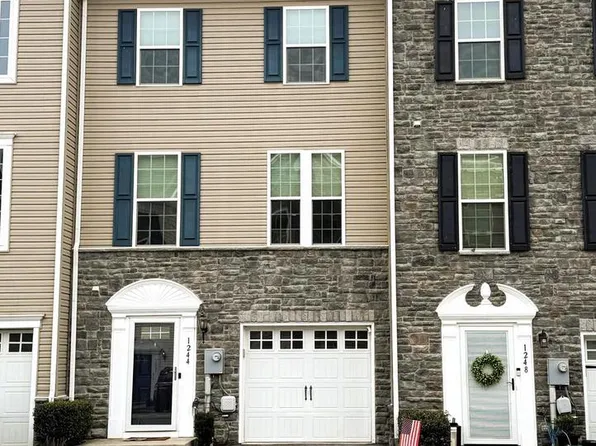 1244 Elderslie Ln #99, York, PA 17403