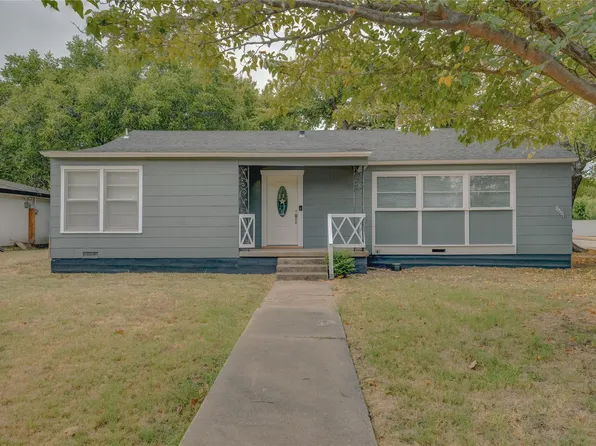 1100 Wade Hampton St, Benbrook, TX 76126