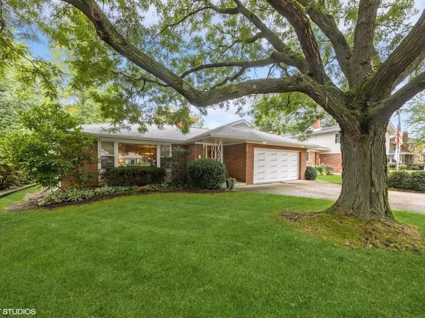 4050 Gilbert Ave, Western Springs, IL 60558