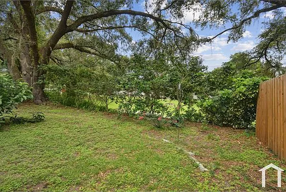 10609 Bay Hills Cir — Photo 38