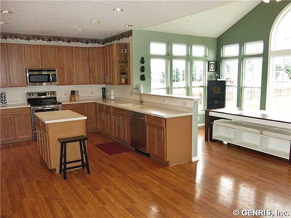 5th image of 1913 Stablegate Dr