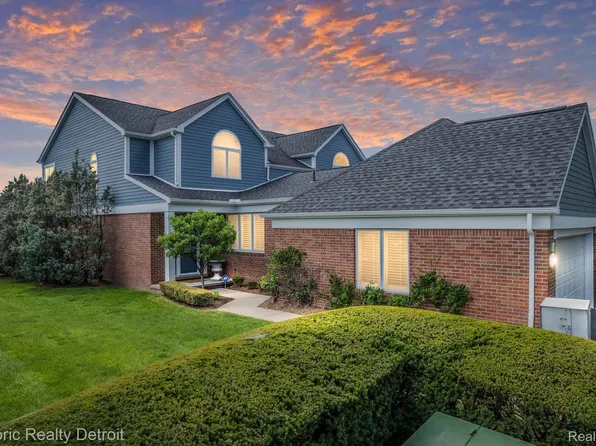 203 Windward Ct #22, Detroit, MI 48207