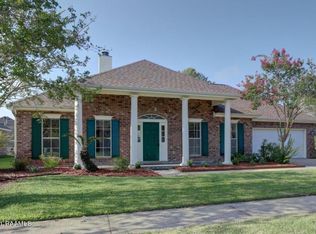 112 Devon Way, Youngsville, LA 70592