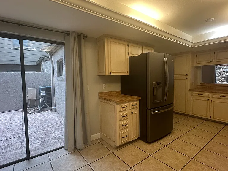 1532 N Carolwood Blvd — Photo 17
