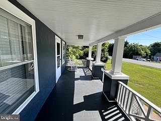 3rd image of 6982 Lord Fairfax Hwy