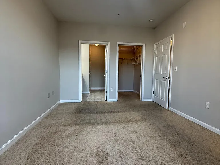 1136 Halifax Pl — Photo 8