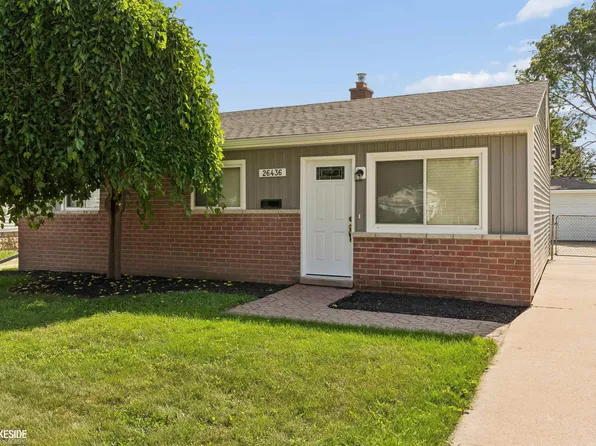 26436 Hollywood St, Roseville, MI 48066