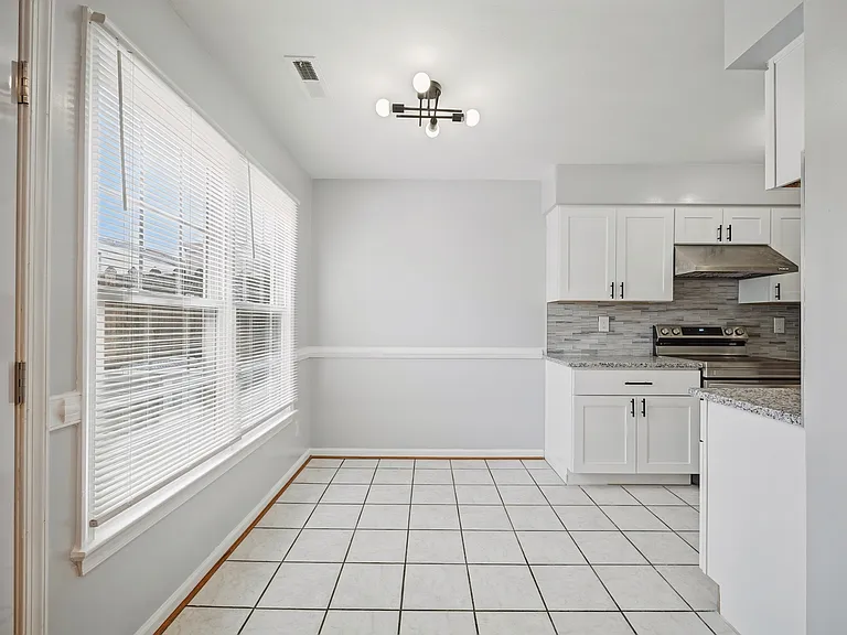 254 Weller Blvd — Photo 13