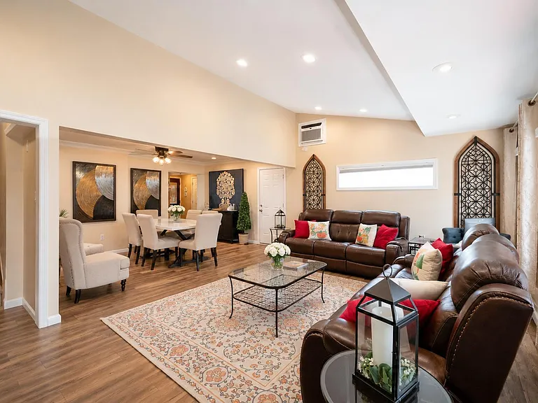 Cypress Ln W — Photo 10