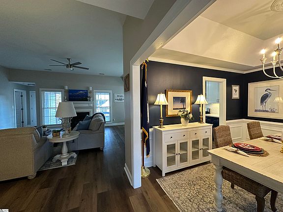 4th image of 106 Persimmon Ct