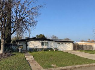 122 E Calimyrna Ave, Fresno, CA 93710