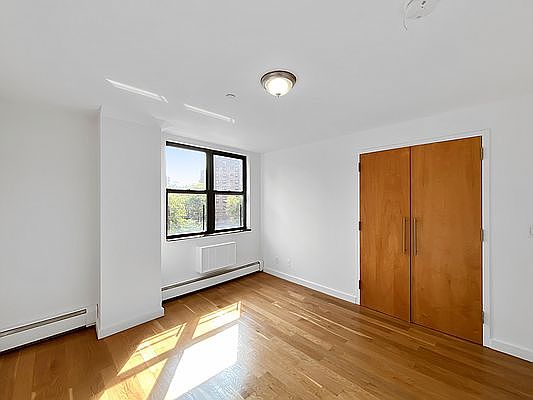 3rd image of 3 E 115th St APT 5D
