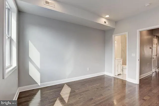 45 E Randall St — Photo 12