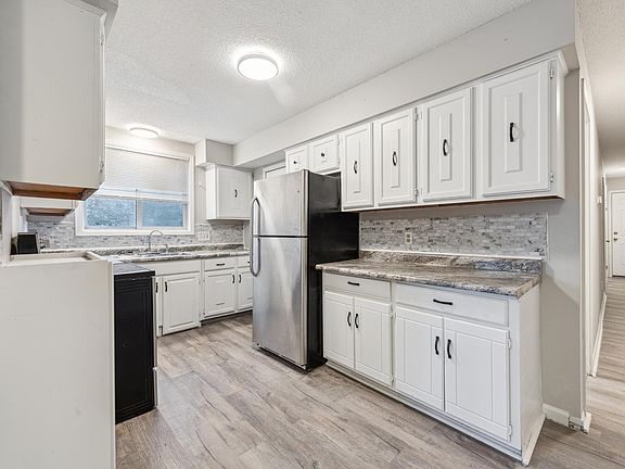 5th image of 310 Lawson Ave E