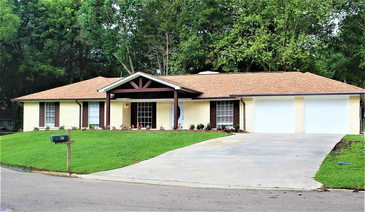 111 Meadow Lane Cir photo 1