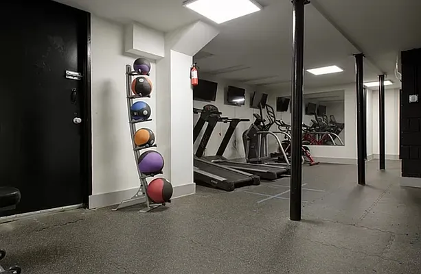 Rented by EXR | media 22