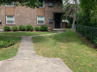 105 River Ln #105, Rossford, OH 43460