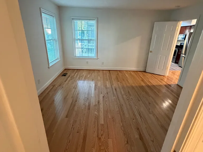 220 Gross Ave — Photo 26