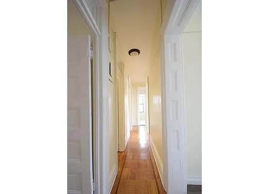 Rented by Warburg | media 33