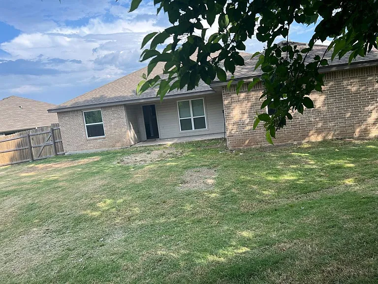 2428 Nolan Creek St — Photo 34