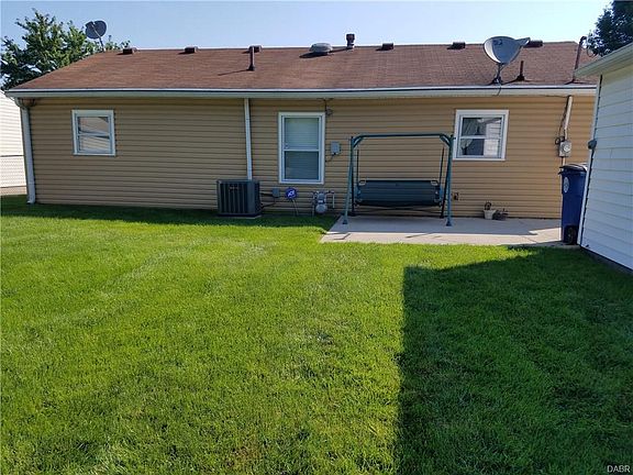 1689  Falke Drive Dayton OH 45432