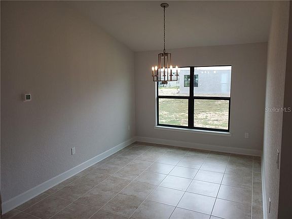 4th image of 802 Meadow Pointe Dr