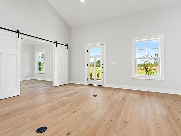 Front door flex room