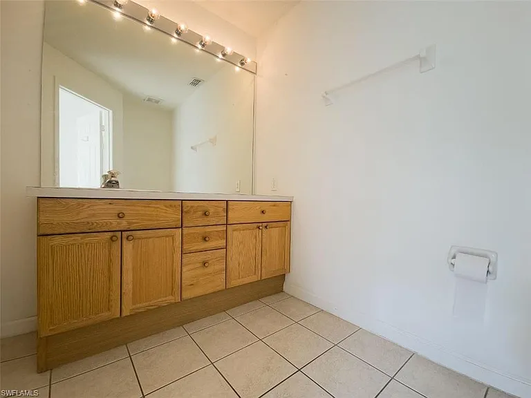 2332 Silver Palm Dr — Photo 14