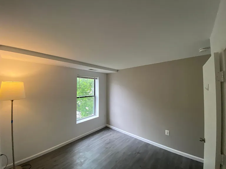 900 M St NW #302 — Photo 13