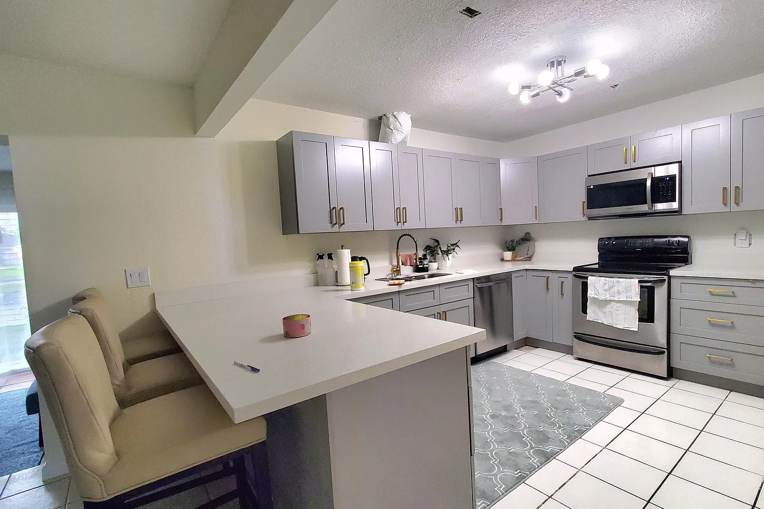 3 bed, 1564 sqft, $3,150 — Photo 3