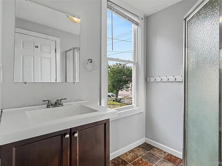 39 Spruce St — Photo 28