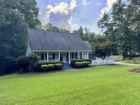 3rd image of 45 Gentry Dr