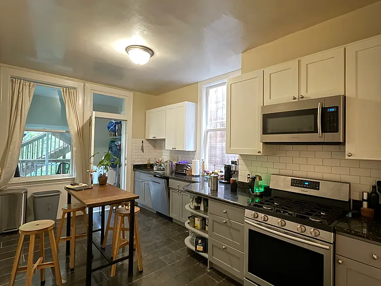 111 Lyon St #107 — Photo 2