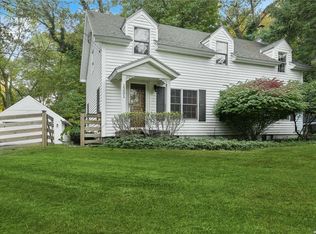 1251 N Country Rd, Stony Brook, NY 11790